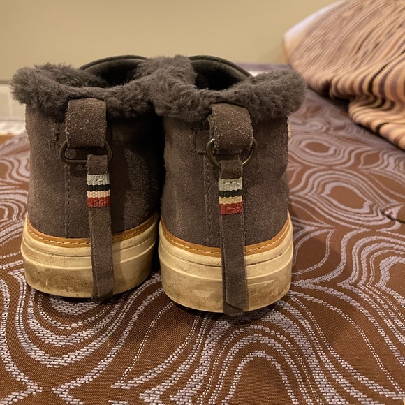 Tom’s booties size 9. - Picture 2 of 5